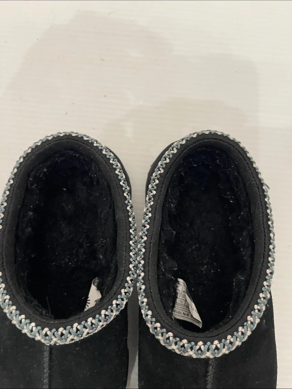 UGG WINTER TASMAN SLIPPERS KIDS SIZE 1 (3-8 Yrs)